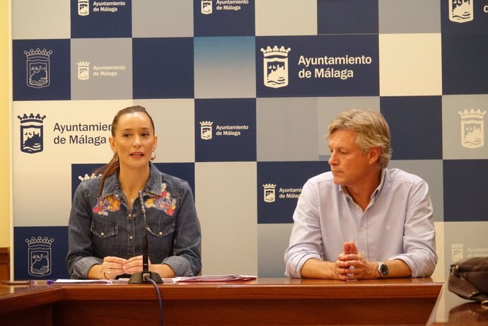El Ayuntamiento De Málaga Inforna: El Ayuntamiento Saca A Subasta 73 Puestos Y 2