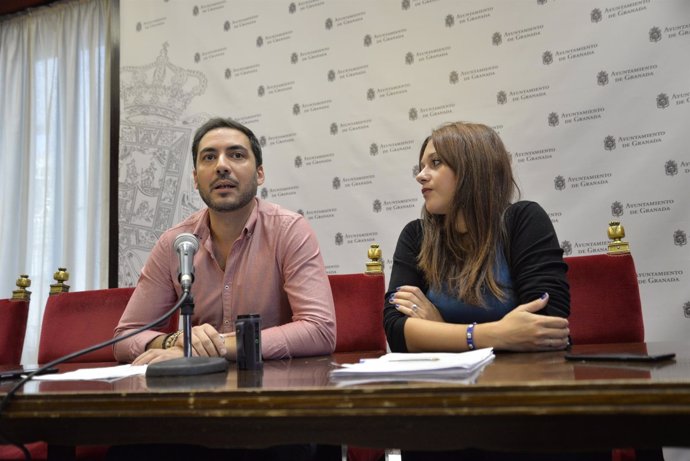 Los concejales de Deportes y Derechos Sociales, Eduardo Castillo y Jemi Sánchez