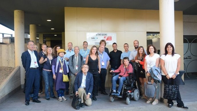 Visita a apartamentos forales