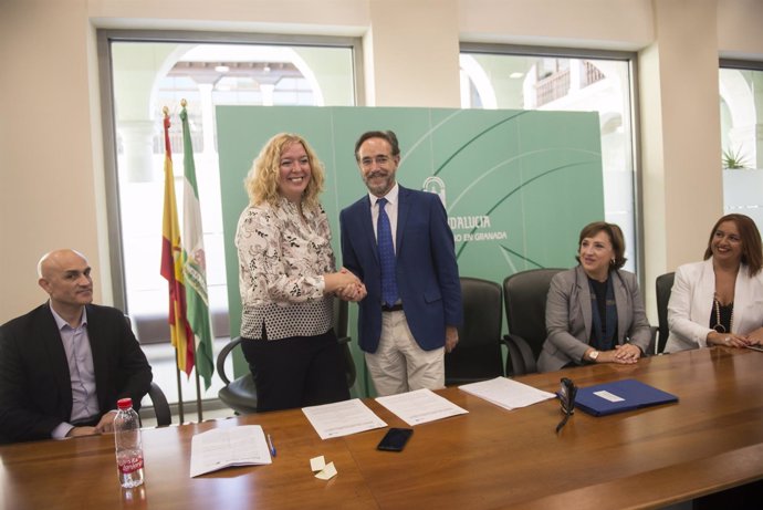 Junta y Ayuntamiento de Motril firman un convenio para rehabilitar la Tenería