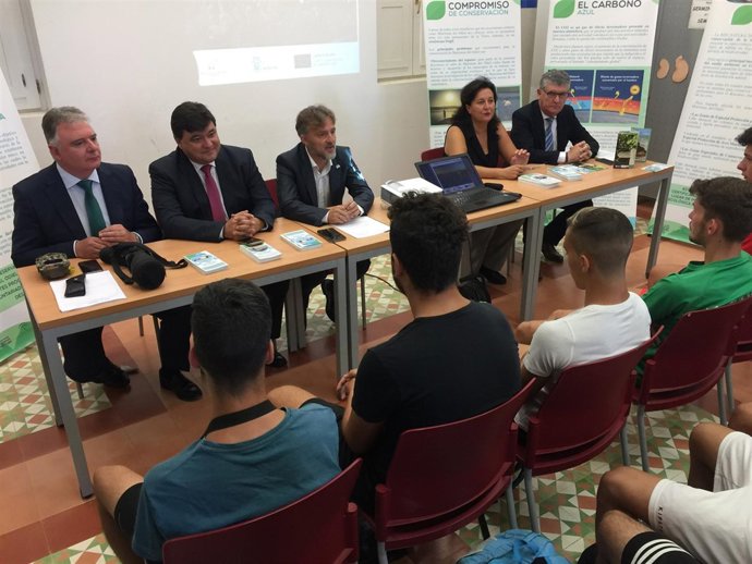 El consejero de Medio Ambiente, José Fiscal, en el Día Mundial de las Aves.