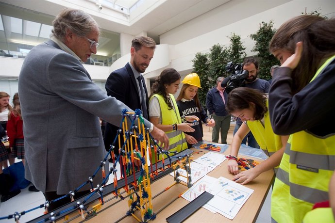 Actividad para potenciar las vocaciones científico-técnicas femeninas