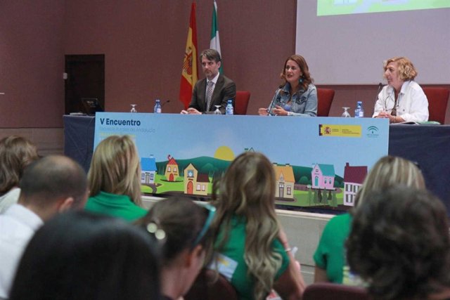Consejera de educación sonia gaya en mollina inaugura jornada colegios rurales
