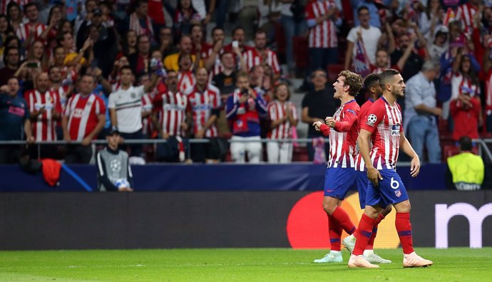 Antoine Griezmann celebra uno de sus goles en el Atlético-Brujas