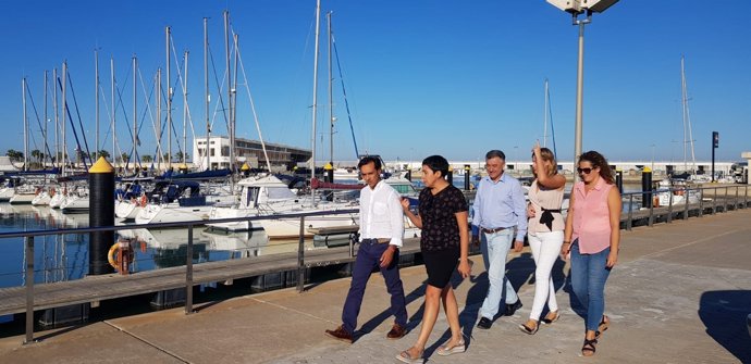 Mariela Fernández-Bermejo en el puerto de Chipiona