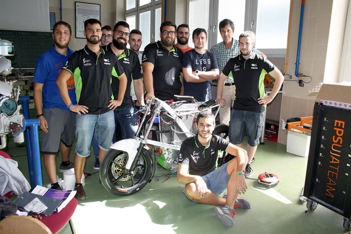 Foto del equipo de la UJA