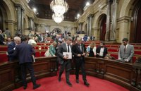Los letrados del Parlament no avalan el escrito de JxCat sobre los diputados suspendidos