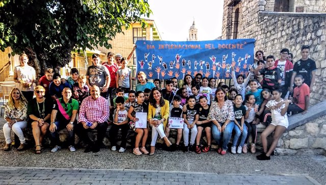 Celebración del Día Internacional del Docente en el colegio Santo Tomás, de Jaén