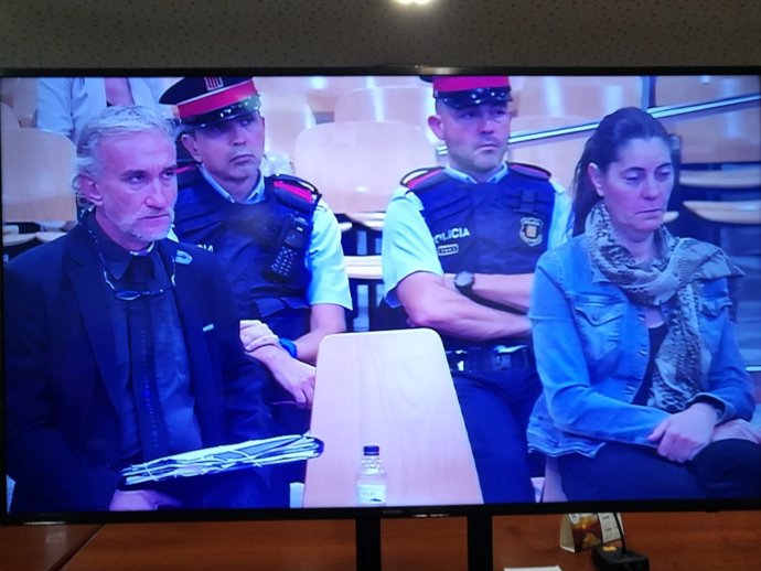 Fernando Blanco y Marga Garau, padres de Nadia, en el juicio