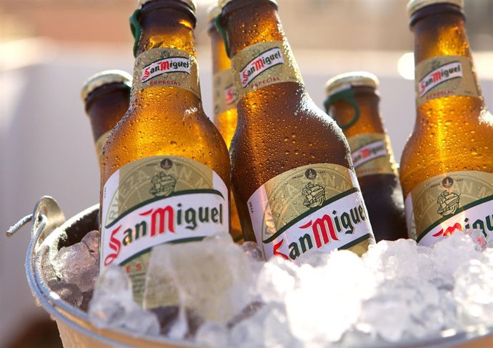 Botellines de cerveza San Miguel 