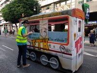 El 'tamagochi' circula por València para reclamar mejoras en el "tren del siglo XIX" que conecta los pueblos aragoneses