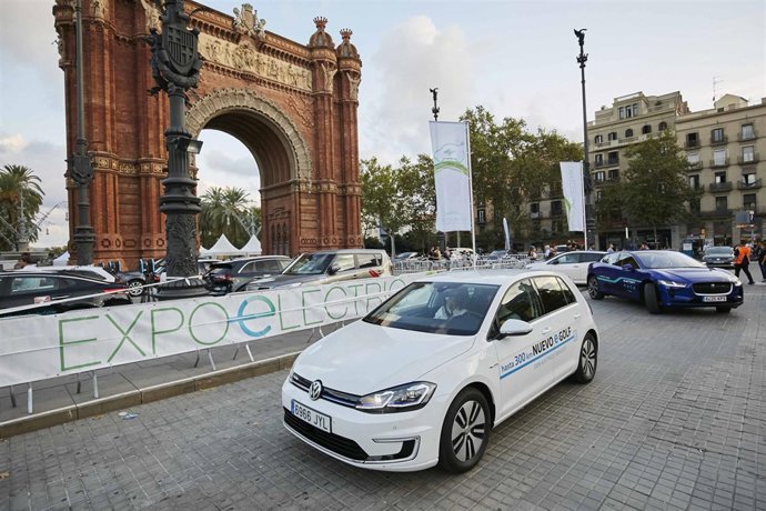 La octava edición de Expoelectric en el paseo Lluís Companys de Barcelona