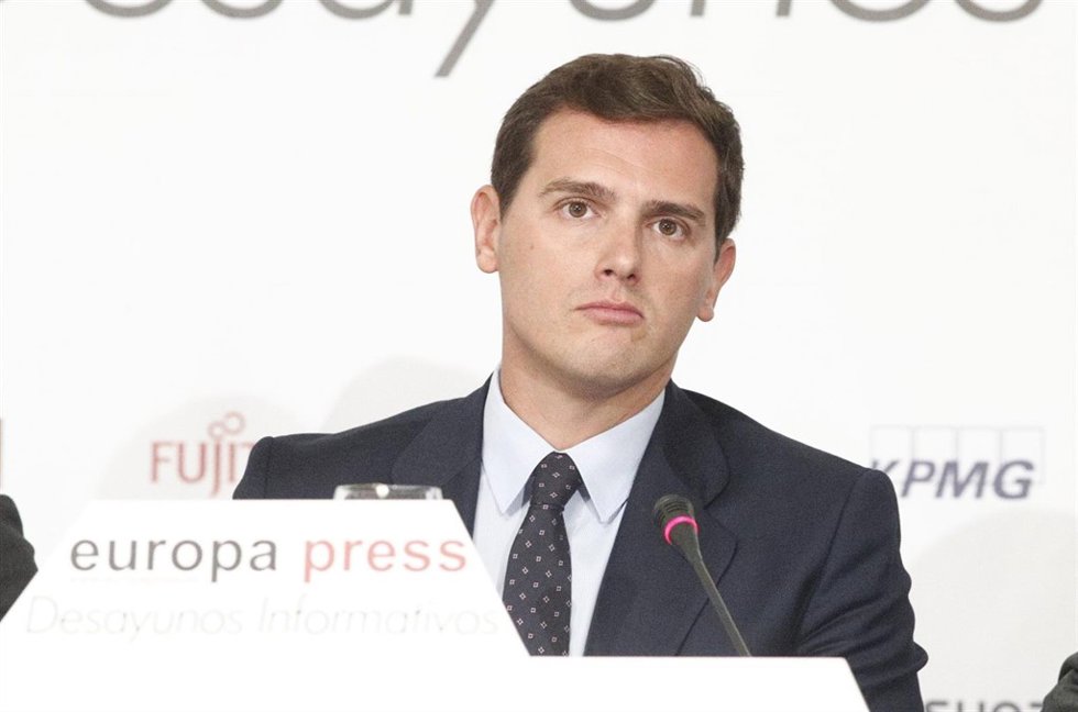 El presidente de Ciudadanos, Albert Rivera, protagoniza el Desayuno Informativo 