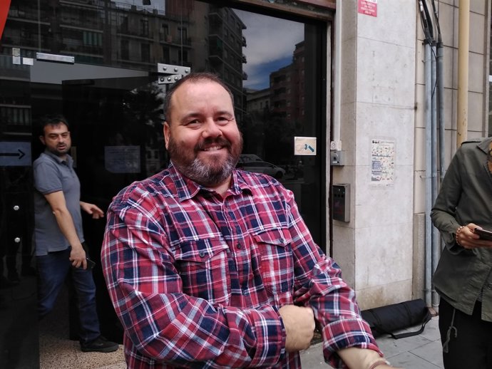 El portaveu de CatComú, Joan Mena