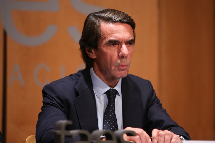 Aznar presenta la biografia Miguel Maura. La dreta republicana