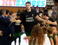 El alero López-Arostegui renueva su contrato con el Joventut