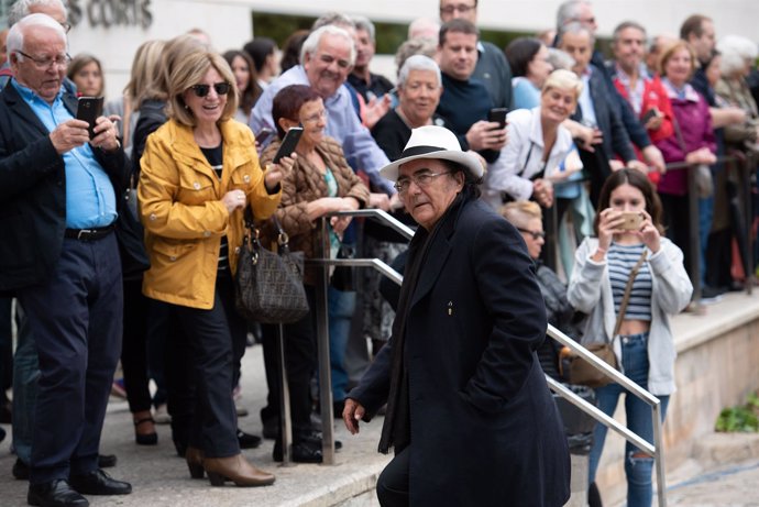 El cantante italiano Al Bano en el funeral de Montserrat Caballé
