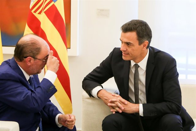 Pedro Sánchez se reúne con el presidente del Gobierno de Aragón, Javier Lambán