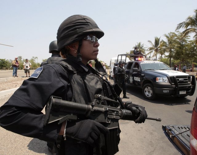 Una policía federal en Culiacán, Sinaloa