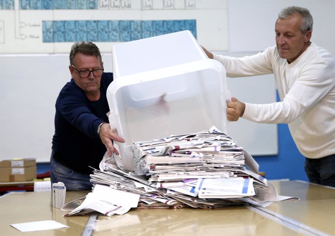 Recuento de votos en las elecciones de Bosnia