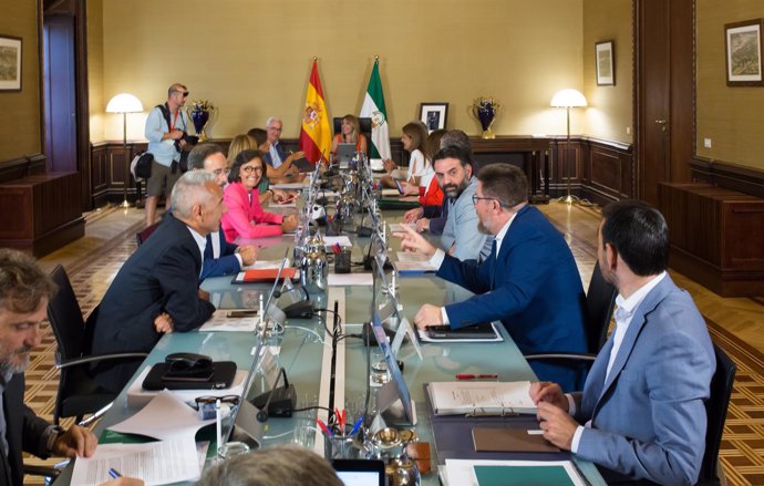 Susana Díaz preside el primer Consejo de Gobierno tras las vacaciones de verano