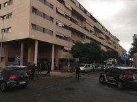 Muere en Málaga una niña de seis años tras tirarla de un sexto piso un hombre que se arrojó después