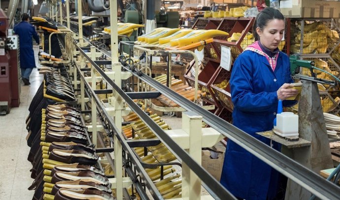 La Junta apoya con 1,8 millone  planes de igualdad de ayuntamientos y empresas.