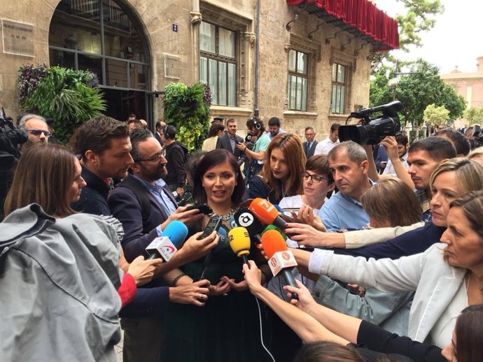 Canutazo de la síndica de Cs a las puertas de Les Corts