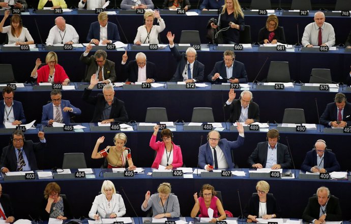 Eurodiputados durante una votación en Estrasburgo