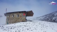 Caen los primeros copos de nieve de la temporada en Sierra Nevada