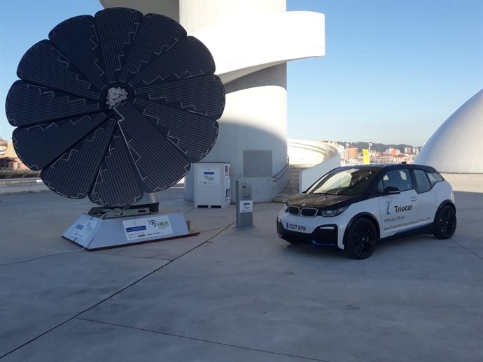 Coche eléctrico. Recarga coche eléctrico.