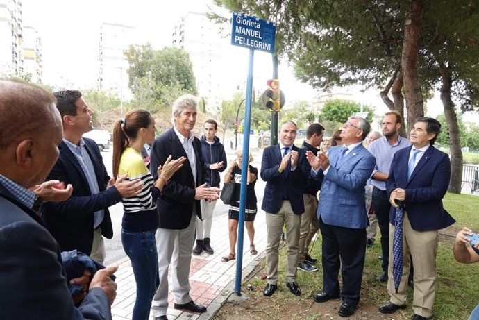 Visita a la glorieta Manuel Pellegrini                    