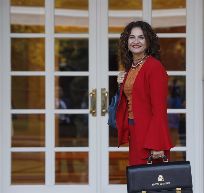 Foto de familia del Gobierno y reunión del Consejo de Ministros