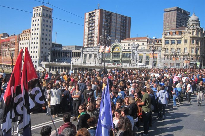                                Manfiestación Centros Concenrtados Bilbao.