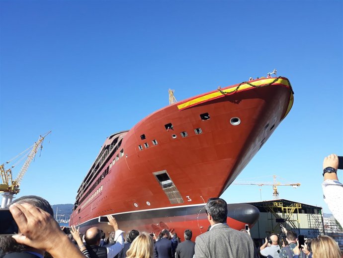 Botadura del crucero de lujo de The Ritz-Carlton construido en Barreras