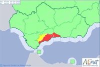 Las lluvias y las tormentas mantienen en riesgo extremo a la costa de Málaga