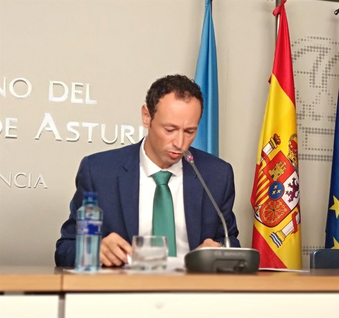 El consejero de Presidencia, Guillermo Martínez, en rueda de prensa