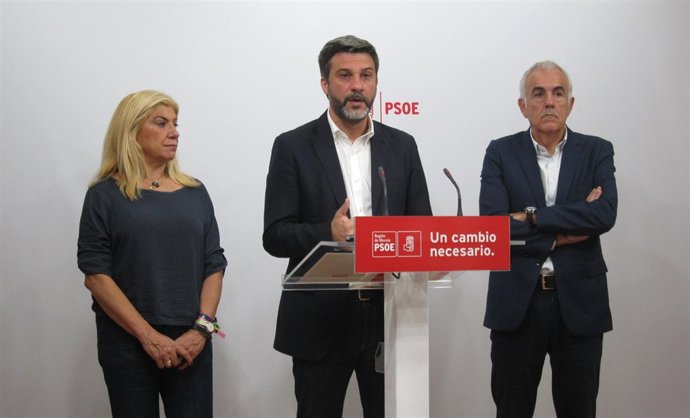 Joaquín López, Gloria Alarcón y Martínez Baños                         