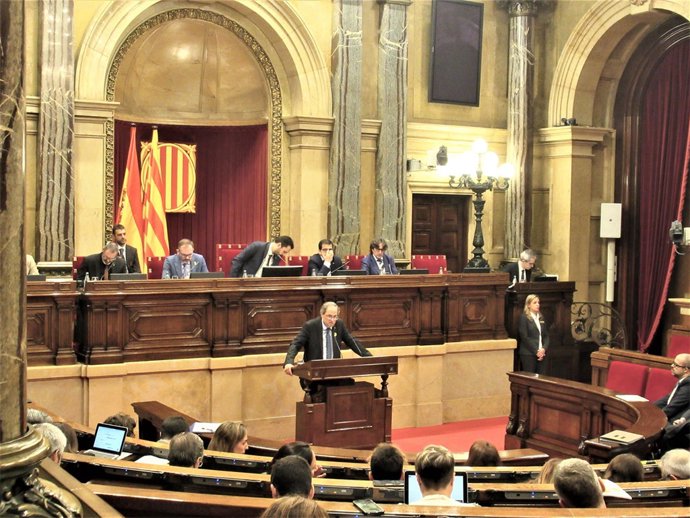 El president de la Generalitat, Quim Torra, en el ple del Parlament