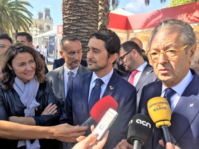 Mercè Conesa, Damià Calvet y Luis Conde en el Salón Náutico