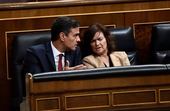 Pedro Sánchez y Carmen Calvo 