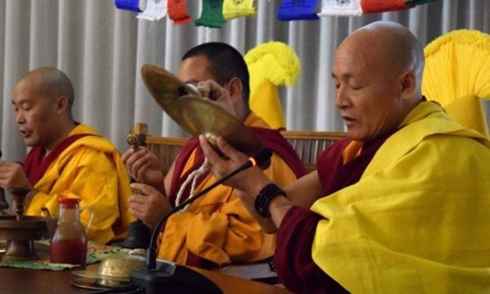 Monjes tibetanos en el Foro de Ciencias Espirituales y Terapias Naturales