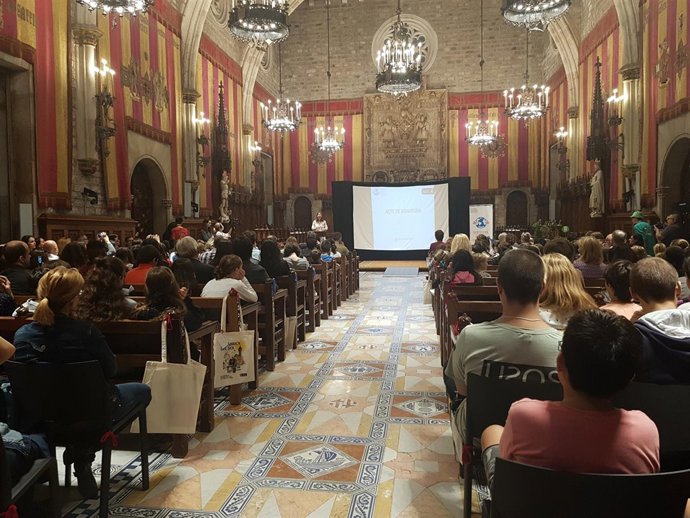 Apertura del curso del programa Escoles+Sostenibles en el Saló de Cent