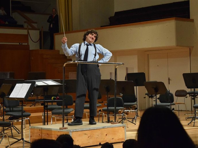 Lolo Fernández presentará este domingo su ‘Concierto para clown y orquesta’ 