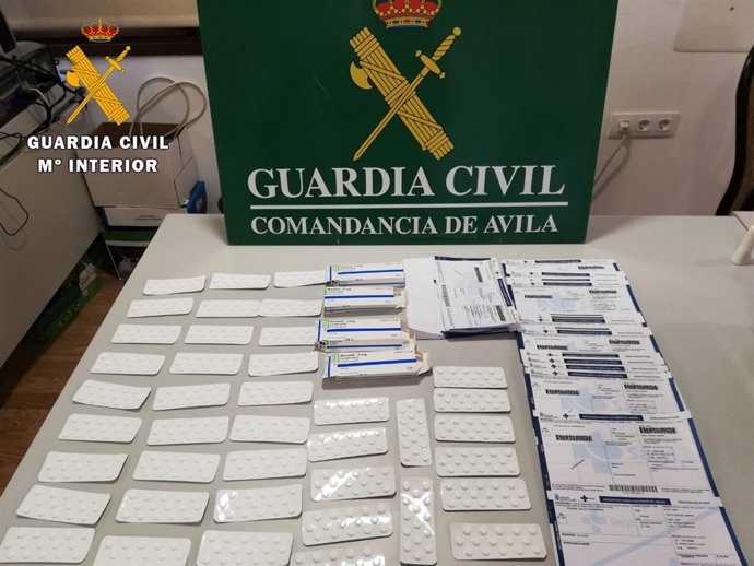 Medicamentos y recetas incautadas