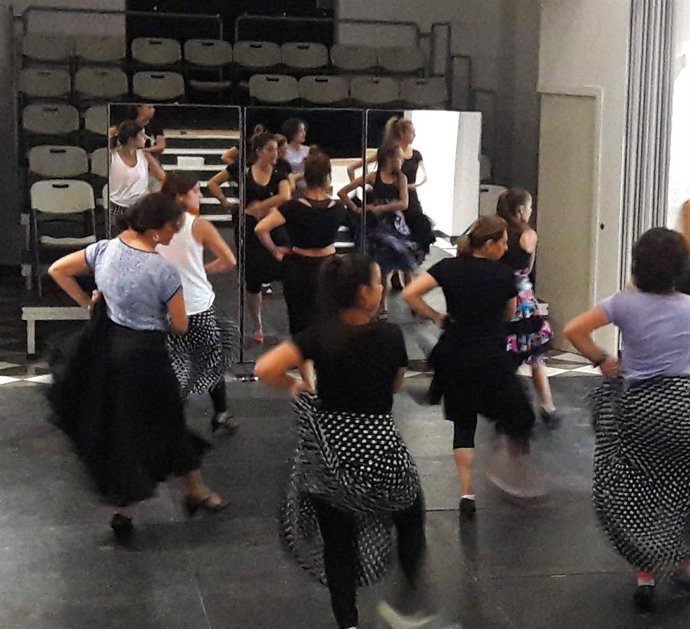 Clases de la Escuela de Artes Escénicas 'Entretierras'. 