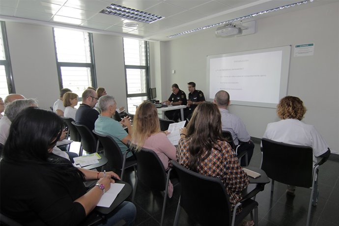 Charla impartida por la Policía Nacional
