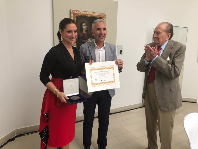 Entrega de la medalla de la Fundación Rodríguez-Acosta a Marina Heredia