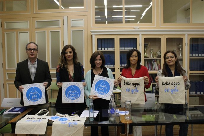 Firma del protocolo para fomentar el consumo de agua de grifo. 11-10-18