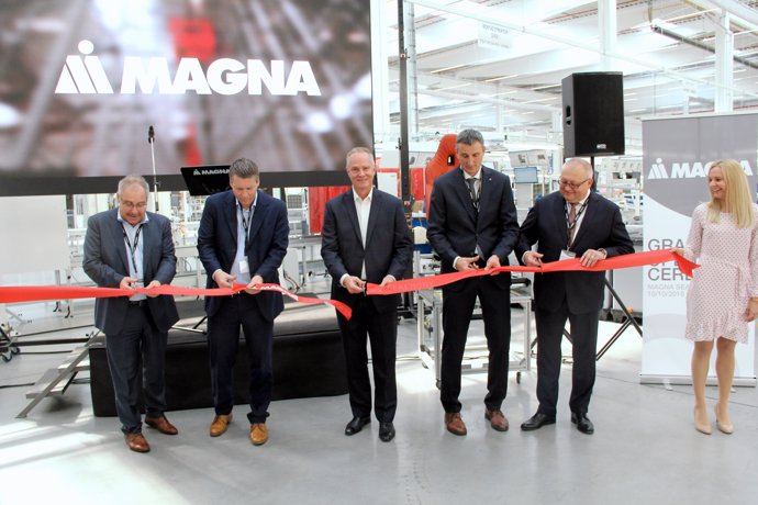 Inauguración de la fábrica de asientos de Magna en Chomutov (República Checa)